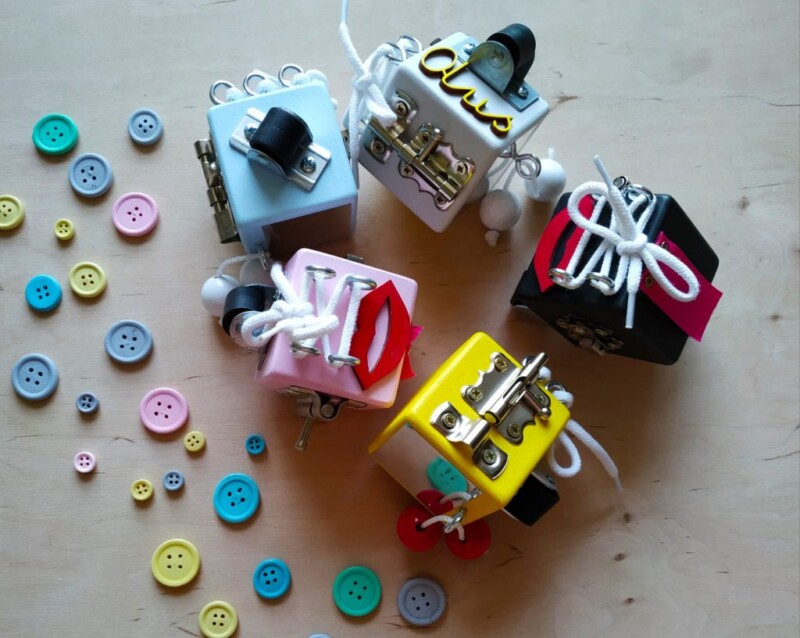 kostki manipulacyjne dla dzieci