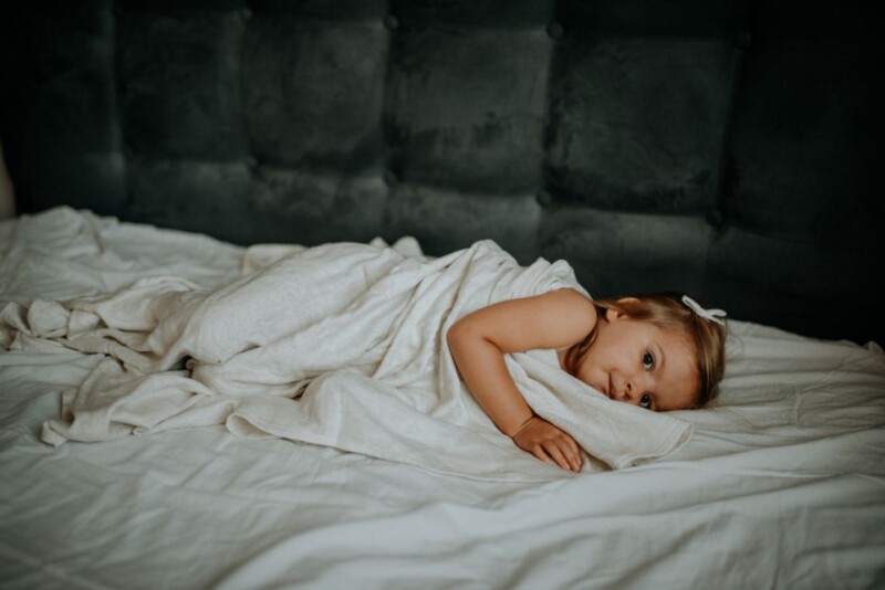 delikatny otulacz i pieluszka memi