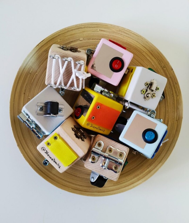 kostki manipulacyjne dla dzieci