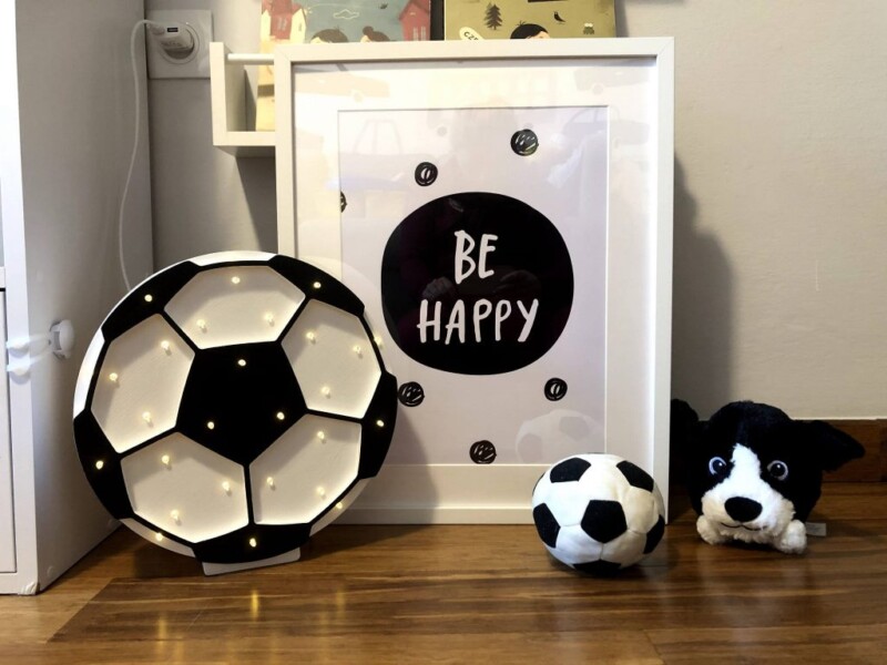 drewniana lampka dla dziecka pilka nozna led happy lights