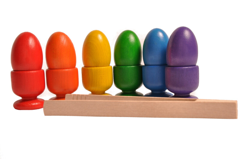 drewniane jajka w kieliszkach pierwsze puzzle