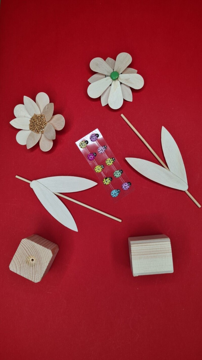 wieczny kwiatek z drewna