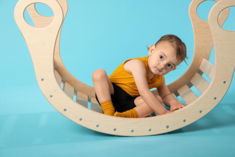 drewniany bujak dla dziecka goodwood