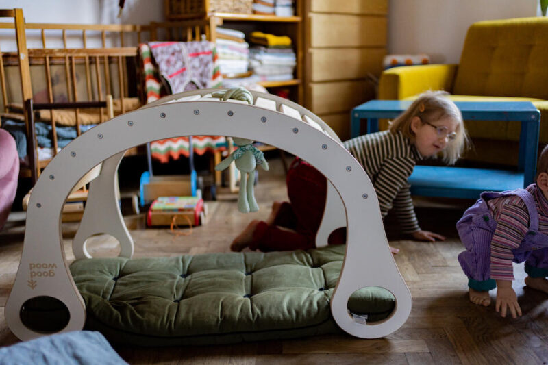 goodwood futon oliwkowy