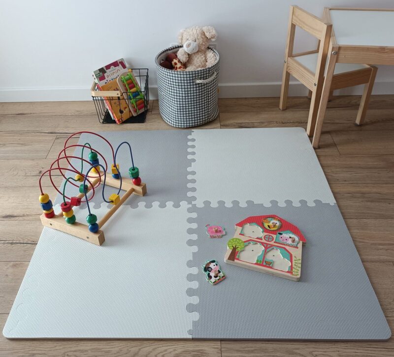 Mata piankowa Simply biało-szara L